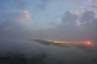 09 October 2021 - 07-48-02

------------
Sunrise over Kingswear through mist